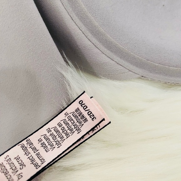 Victoria’s Secret- 32D - Lace bra - Picture 4 of 4